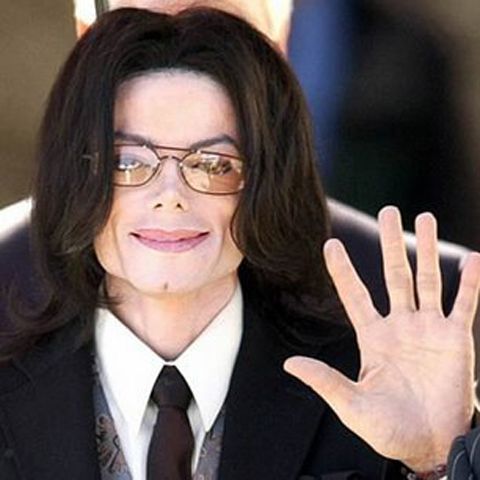 Noi dezvăluiri despre Michael: Lua un sedativ puternic pentru a scăpa de insomnii