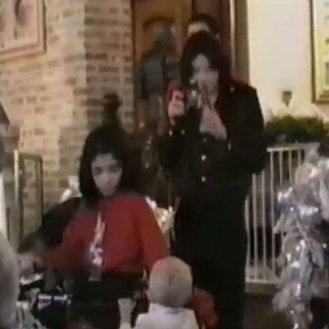 Michael Jackson a petrecut Crăciunul de anul trecut împreună cu cei trei copii la Neverland