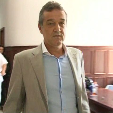 Gigi Becali nu mai vrea să aibă restricţiile controlului judiciar 