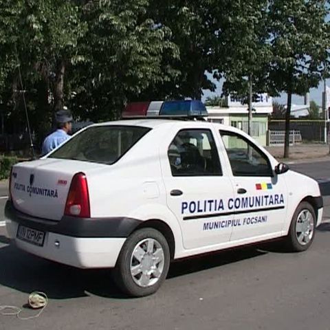Poliţia Comunitară din Focşani plăteşte o firmă de pază privată 