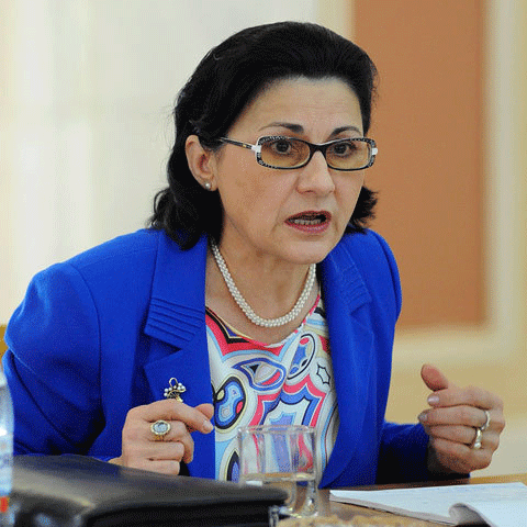 Ecaterina Andronescu cere verificarea prin sondaj a lucrărilor de la Bacalaureat