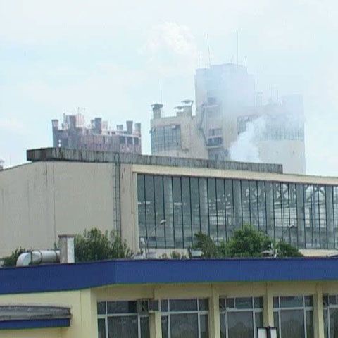 Localnicii din Târgu Mureş respiră aer cu miros de amoniac