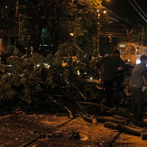 Cod galben de furtună pentru Capitală, în intervalul 20.00 - 21.00 