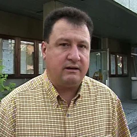 Fostul inspector general şcolar din Argeş nu a reuşit încă să intre în propriul birou