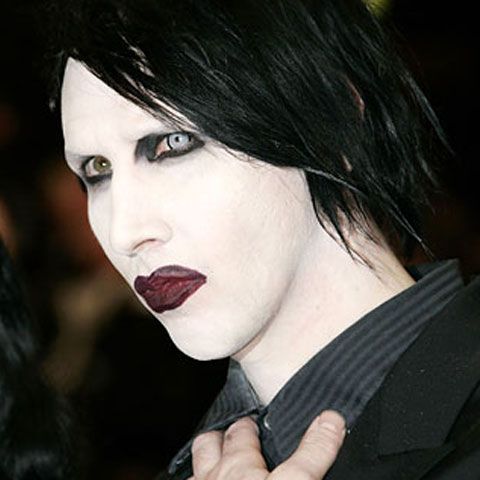 Marilyn Manson a speriat angajaţii unui fast food McDonald's  