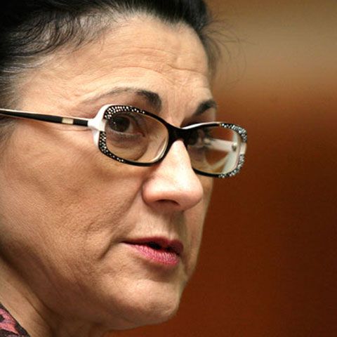 Ecaterina Andronescu: Cerem Universităţii Spiru Haret să intre în legalitate