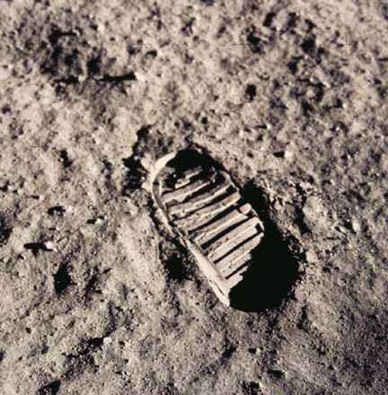 NASA sărbătoreşte 40 de ani de la păşirea primului om pe Lună