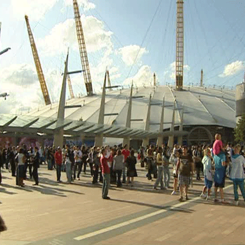 Ziua în care Michael Jackson ar fi susţinut primul concert, comemorată de fanii din Londra - VEZI VIDEO
