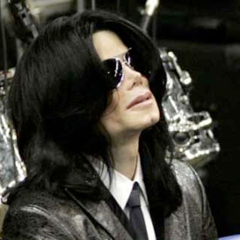 LAPD tratează moartea lui Michael Jackson ca o crimă
