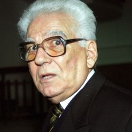  Toate diplomele şi titlurile acordate de "Spiru Haret" sunt legale, susţine rectorul Bondrea