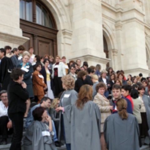 Reprezentanţii Federaţiei Sindicale Justiţia au pichetat Ministerul Justiţiei