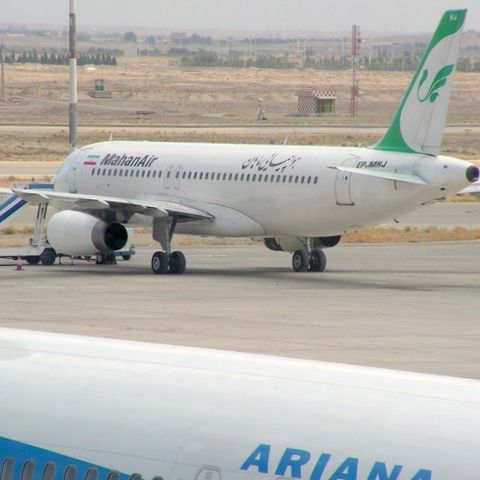 Un avion iranian a aterizat de urgenţă, din cauza unui incendiu la motor
