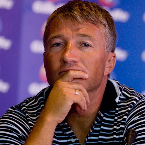 Dan Petrescu: "Nu cred că mă prinde finalul de an în România! Este bătaie de joc cu asemenea arbitraje"