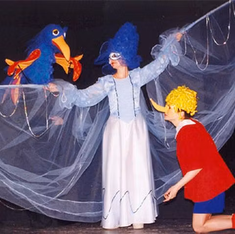 Teatrul de copii "Ion Creangă" participă cu trei spectacole la "Bucureşti - Cartier de vară"