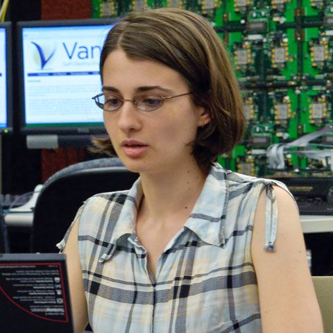 O româncă te ajută să dispari de pe net