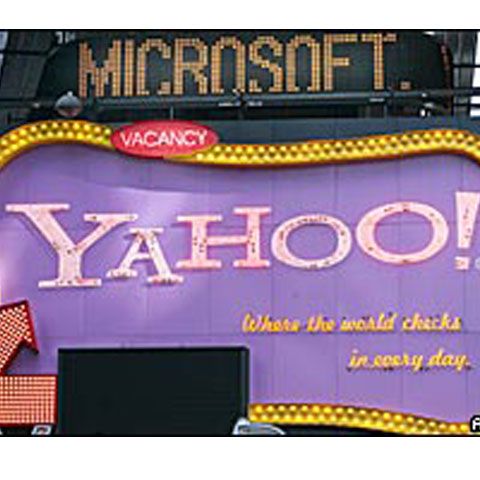 Microsoft a semnat un parteneriat cu Yahoo! pentru a concura cu Google