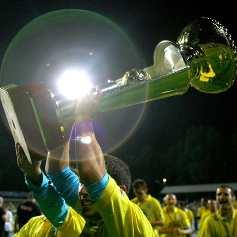 Dezbatere REALITATEA.NET: Pe cine vezi campioană a României în sezonul 2009/2010? Pot Steaua, Dinamo şi Rapid să blocheze traseul Cluj - Urziceni?