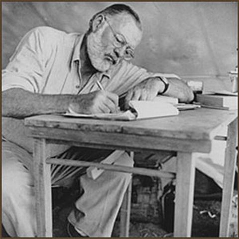 Hemingway s-ar fi sinucis, forţat să-şi părăsească locuinţa cubaneză, chiar de ambasadorul SUA