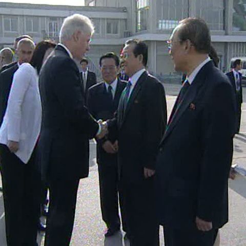 Vizita lui Bill Clinton în Coreea de Nord a fost un succes total: cele două jurnaliste condamnate s-au întors în SUA