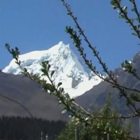 Salvamontiştii caută doi japonezi dispăruţi în munţii Anzi 