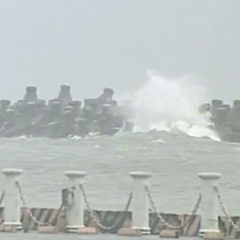 Taifunul Morakot a lovit sâmbătă dimineaţă insula Taiwan