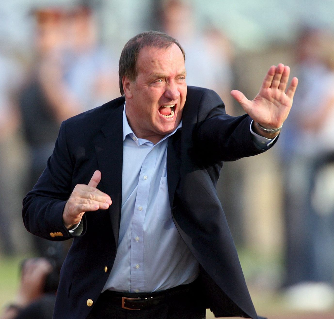Zenit l-a dat afară pe Dick Advocaat