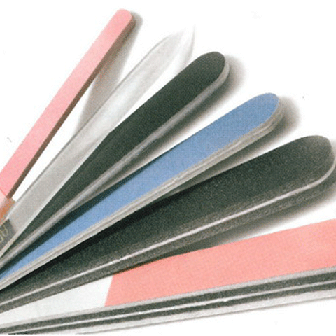 Vameşii constănţeni au confiscat pile de unghii în valoare de 12.000 euro