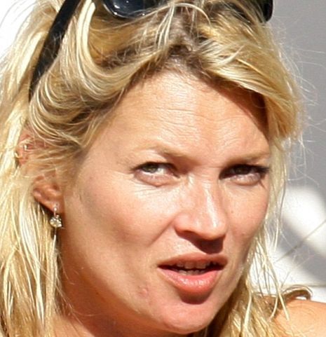 Kate Moss arată la 35 de ani, ca la 50