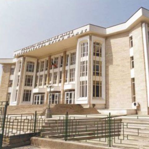 Universitatea Spiru Haret a obţinut în instanţă dreptul de a organiza admitere