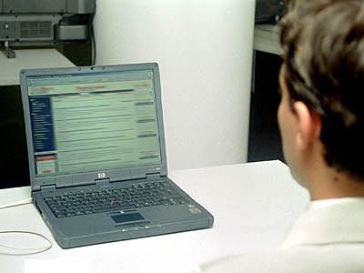 Grupările de criminalitate informatică din România şi-au împărţit teritoriile lumii 
