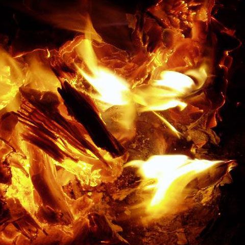 Incendiul în care au murit 43 de nuntaşi în Kuweit a fost provocat de fosta soţie a mirelui