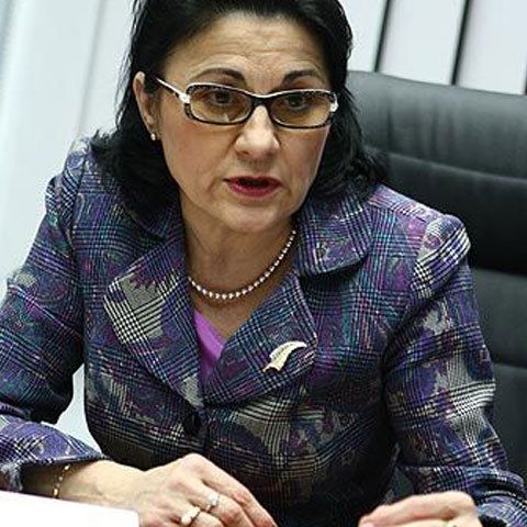 Ecaterina Andronescu: Resping ideea că am peticit o legislaţie