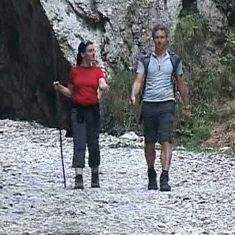 O turistă a căzut într-o prăpastie de 100 de metri, în Piatra Craiului