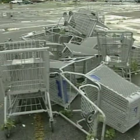 O tornadă a măturat o zonă comercială din sud-estul Texasului