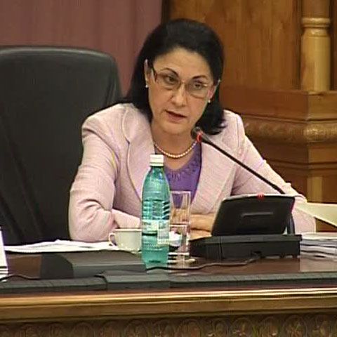 Este oficial! Se desfiinţează învăţământul la distanţă integral din toate centrele Universităţii Spiru Haret
