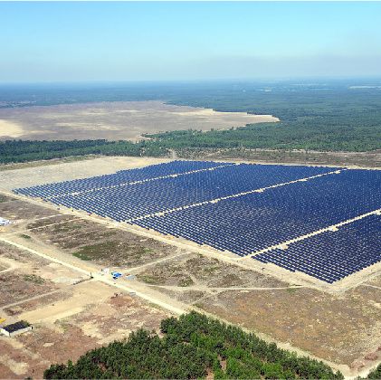 Germania a deschis un parc solar, al doilea din lume ca mărime, ce va produce anual 53 MW de energie electrică