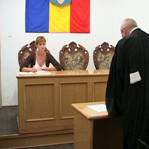Judecătorii din Mureş şi Harghita intră la procese fără robe 