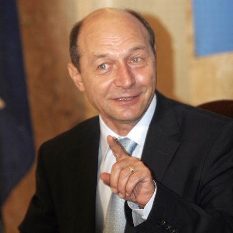 Traian Băsescu susţine că România va ieşi din criză la şase luni după Germania sau SUA