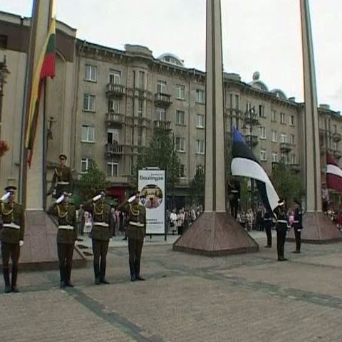 S-au sărbătorit 20 de ani de la formarea celebrului lanţ uman din ţările baltice