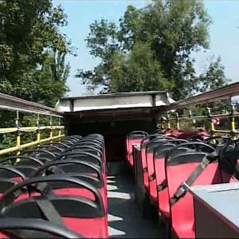 Braşovul are un autobuz decapotat pentru turişti