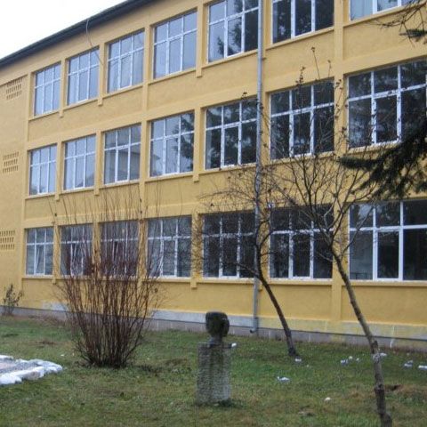 Jumătate dintre şcolile gălăţene nu au autorizaţie sanitară