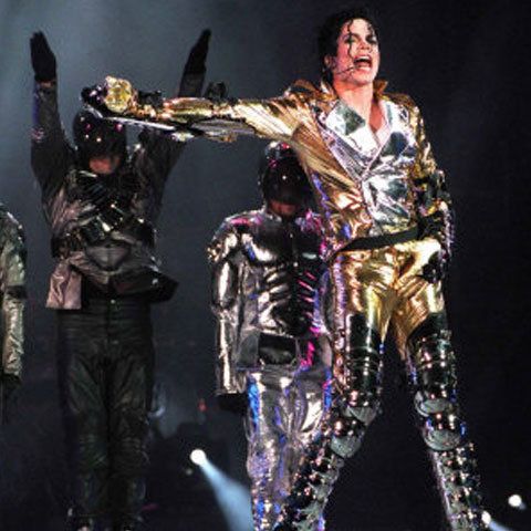Madonna se bate cu Michael Jackson pentru recordul de asistenţă la un concert în România