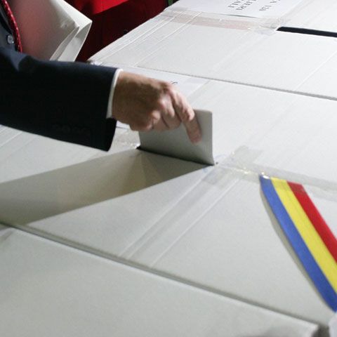 Liber la turism electoral: Sistemul electronic pentru combaterea votului multiplu nu se va aplica la prezidenţiale