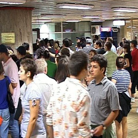 Aglomeraţie miercuri seară după concert, atât la metrou cât şi în trafic