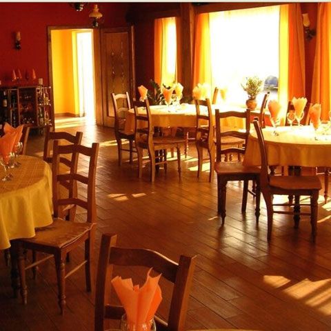 Ministerul Turismului vrea să stabilească TVA de 9% pentru alimentaţia din turism