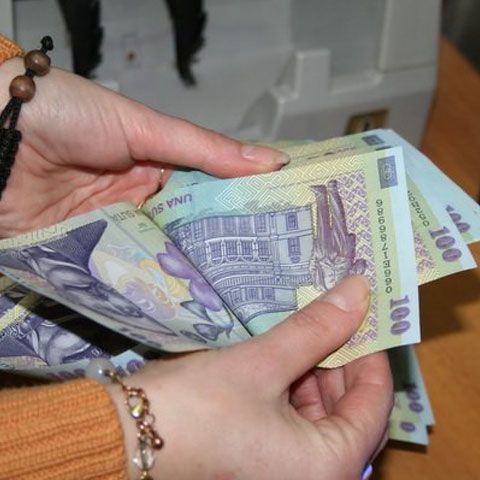 Cele mai mari salarii la stat sunt la ORNIS şi Ministerul de Externe