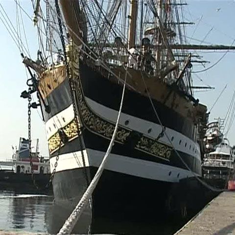 Velierul Amerigo Vespucci a acostat vineri în Portul Constanţa