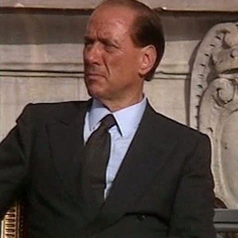 Silvio Berlusconi a decis să dea în judecată mai multe publicaţii din Italia şi alte trei ţări europene