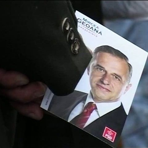 Campanie la limita legalităţii: Mircea Geoană, preşedinte - pe cărţi poştale PSD
