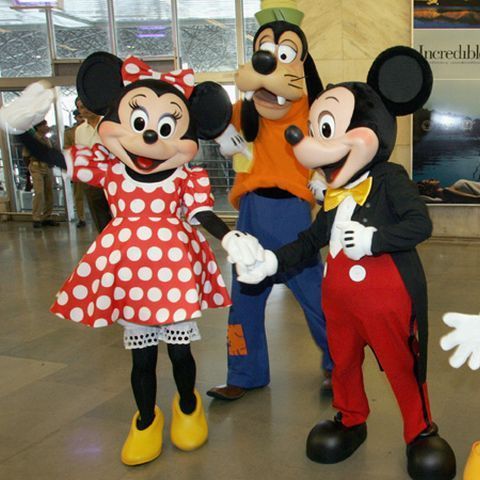 X-Men, Spiderman, Iron Man sau Incredibilul Hulk stau acum la aceeaşi masă cu Mickey Mouse şi Donald